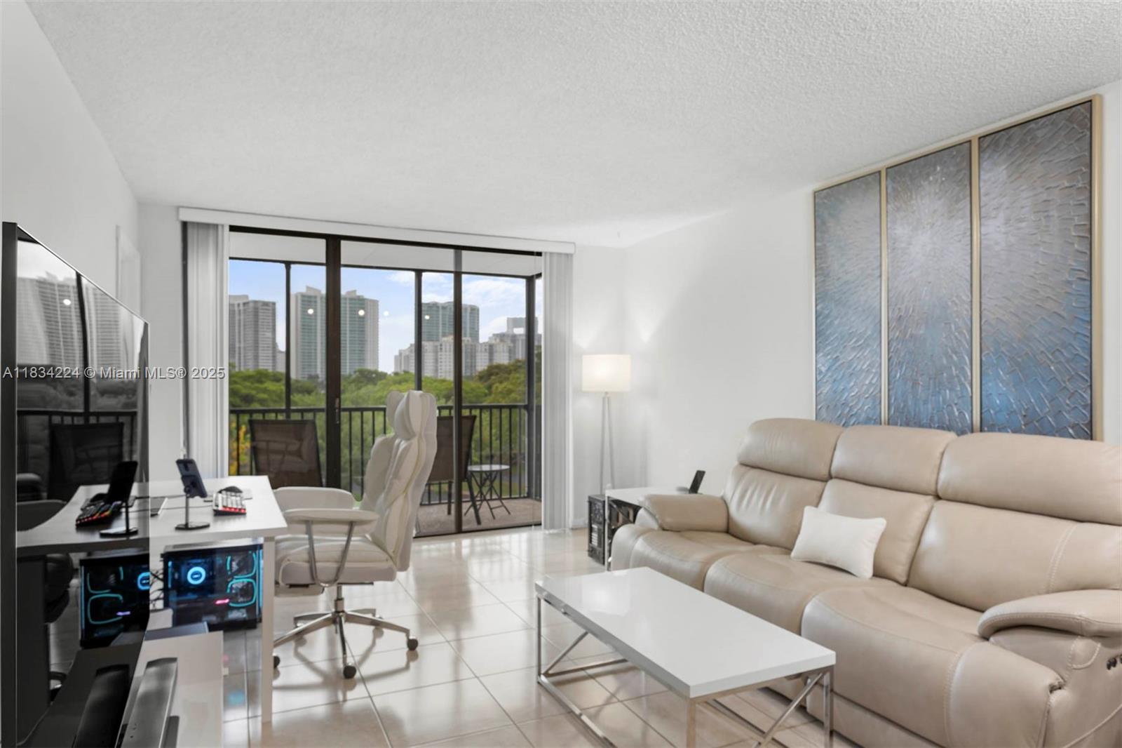 3401 N Country Club Dr 519