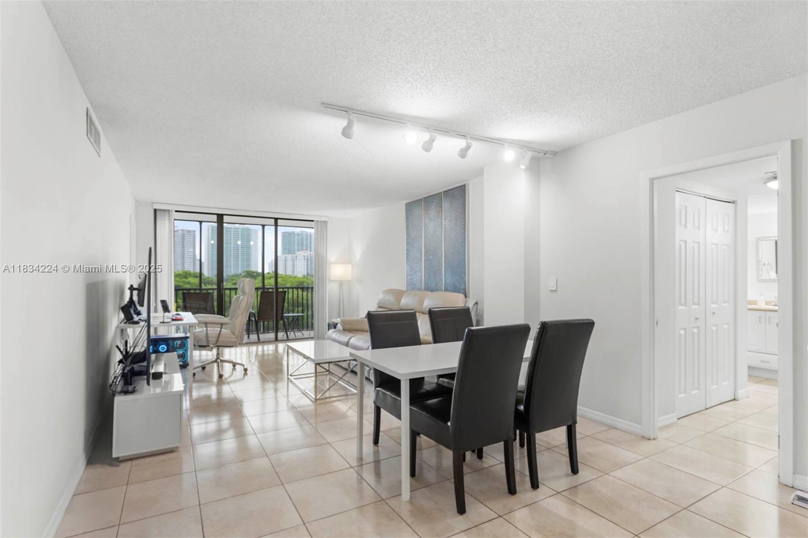 3401 N Country Club Dr 519