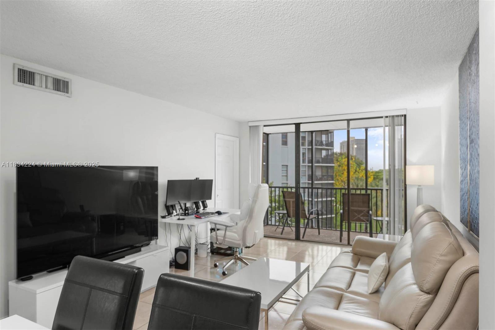 3401 N Country Club Dr 519