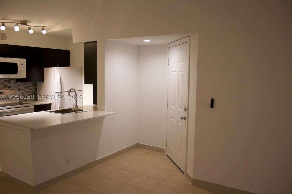 Photo of 2826 S University Dr #3203, Davie, FL 33328 (MLS # A12066250)