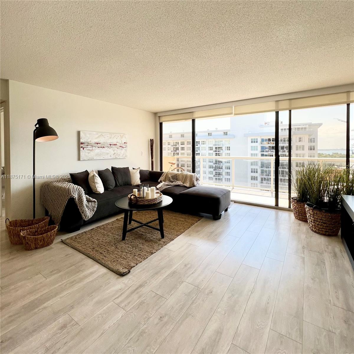 THE EXCELLENCE CONDO - Residential Lease