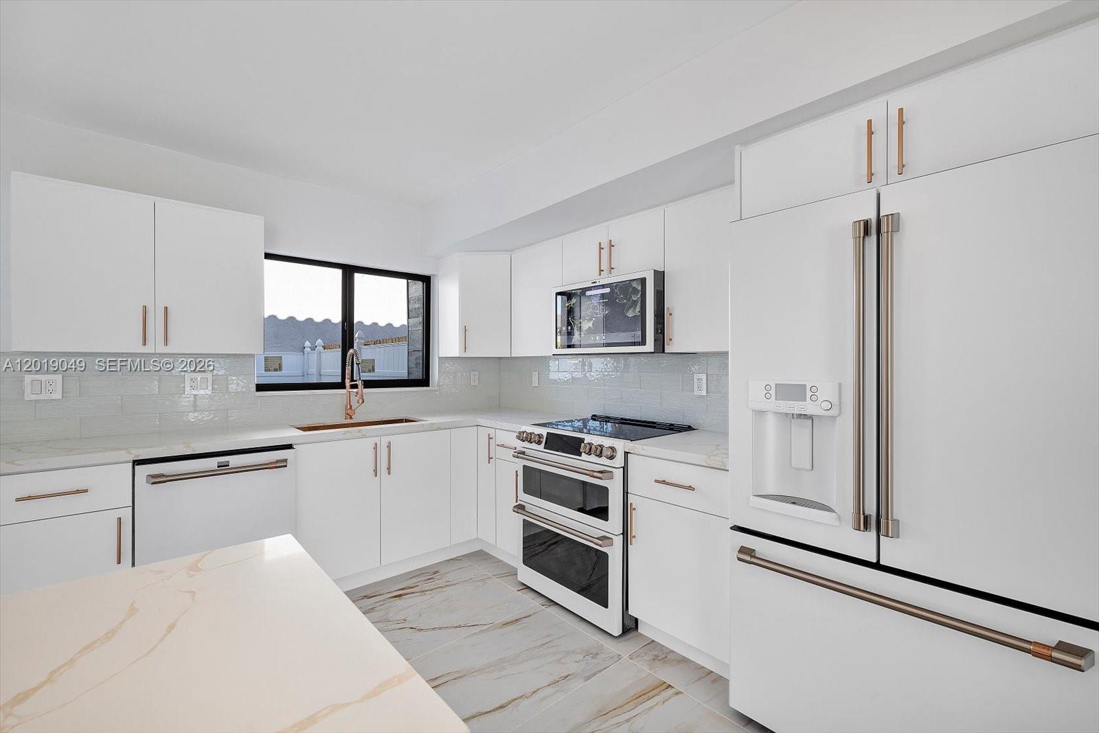 LAKEVIEW TOWNHOMES CONDO - Residential