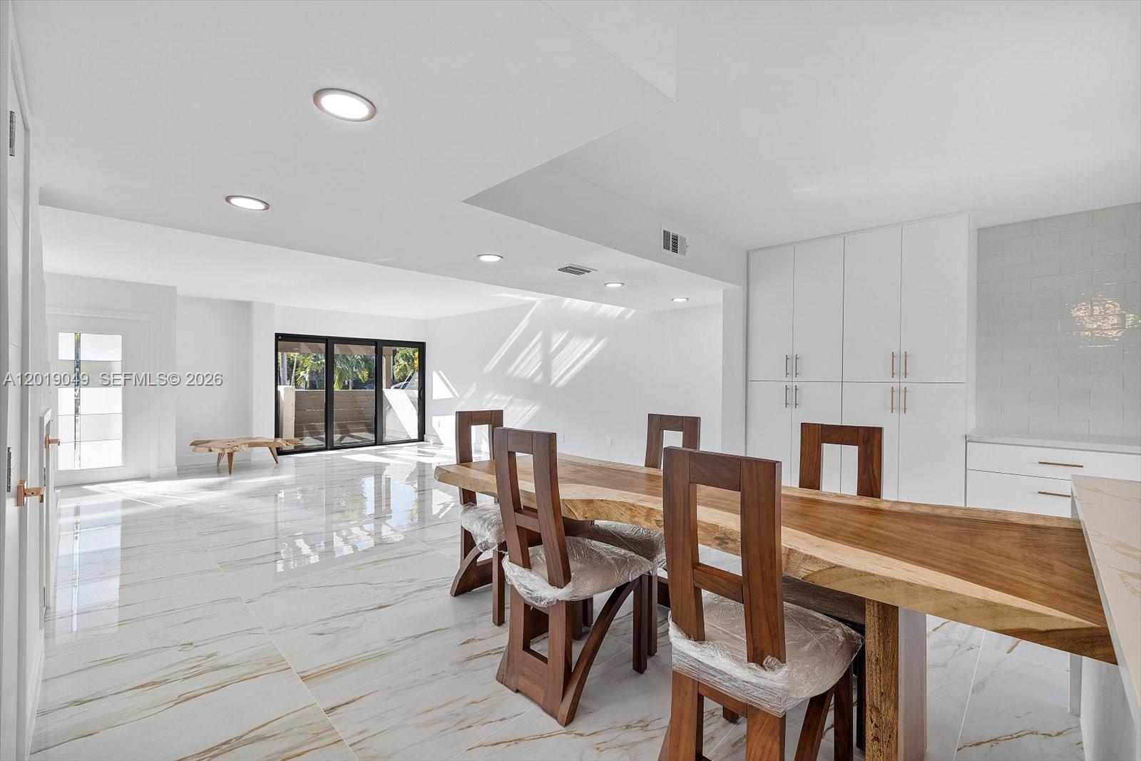 LAKEVIEW TOWNHOMES CONDO - Residential