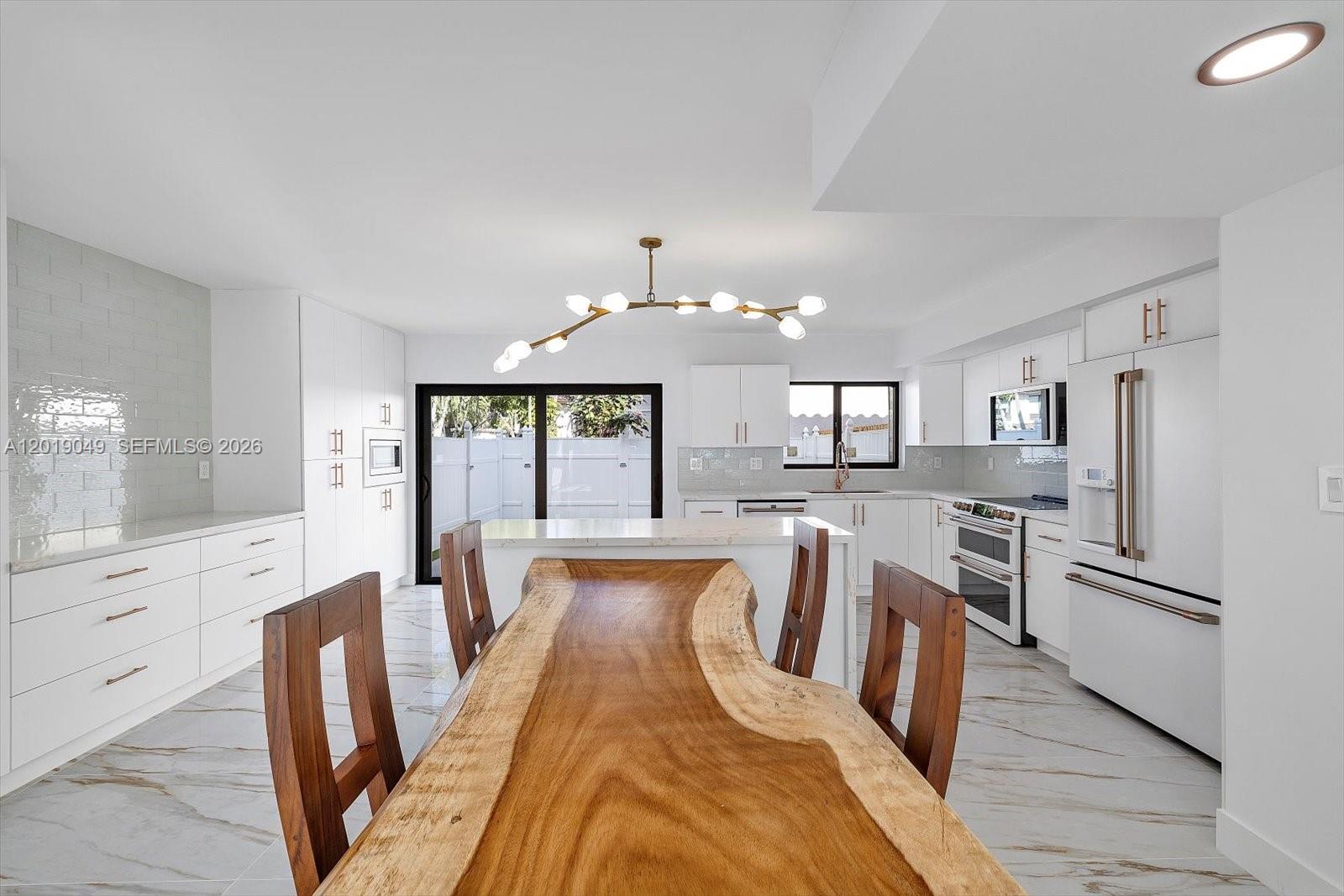 LAKEVIEW TOWNHOMES CONDO - Residential