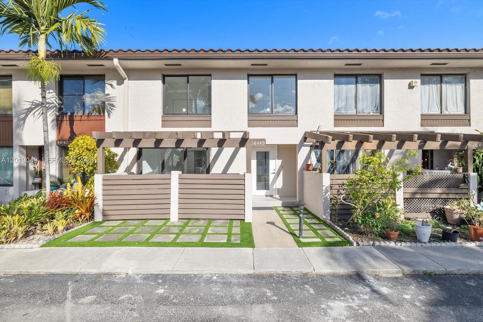 LAKEVIEW TOWNHOMES CONDO - Residential