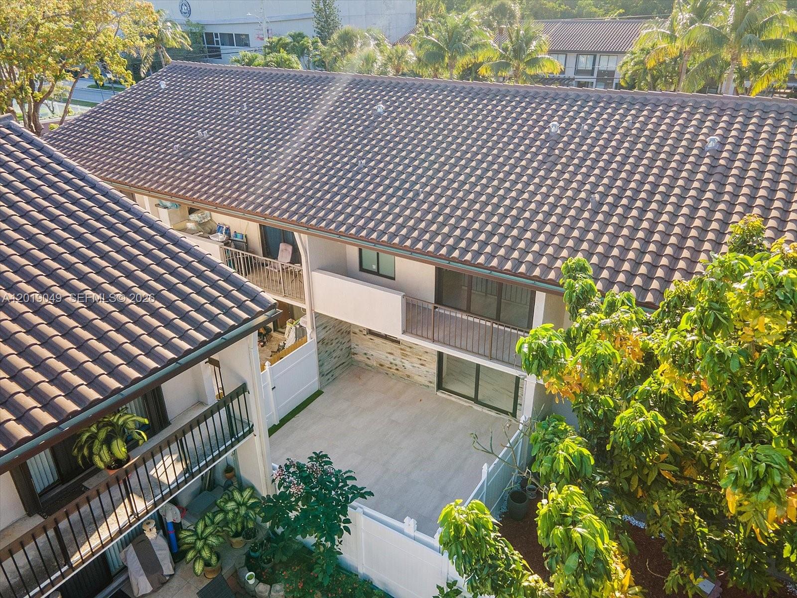 LAKEVIEW TOWNHOMES CONDO - Residential