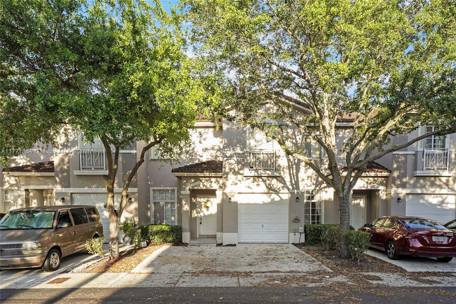Rental Property at 14612 Sw 38th St 15, Miami, Broward County, Florida - Bedrooms: 4 
Bathrooms: 3  - $3,300 MO.