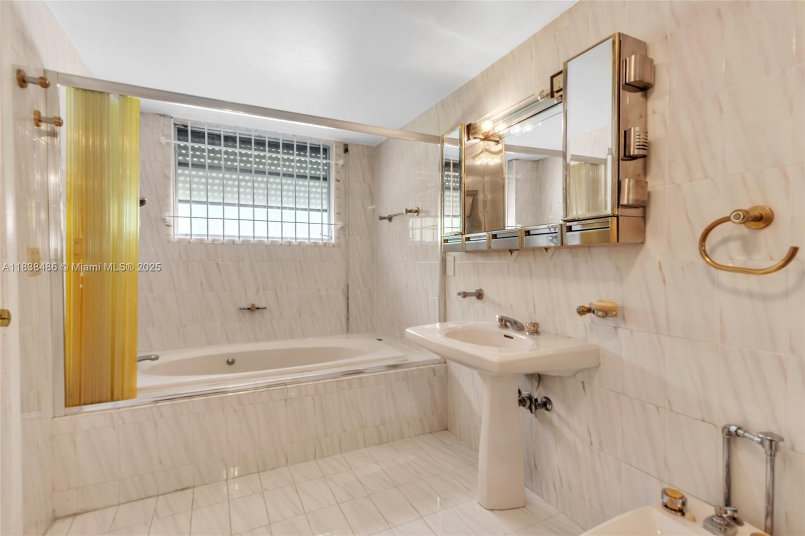 CULLYWOOD ESTS REPLAT - Residential