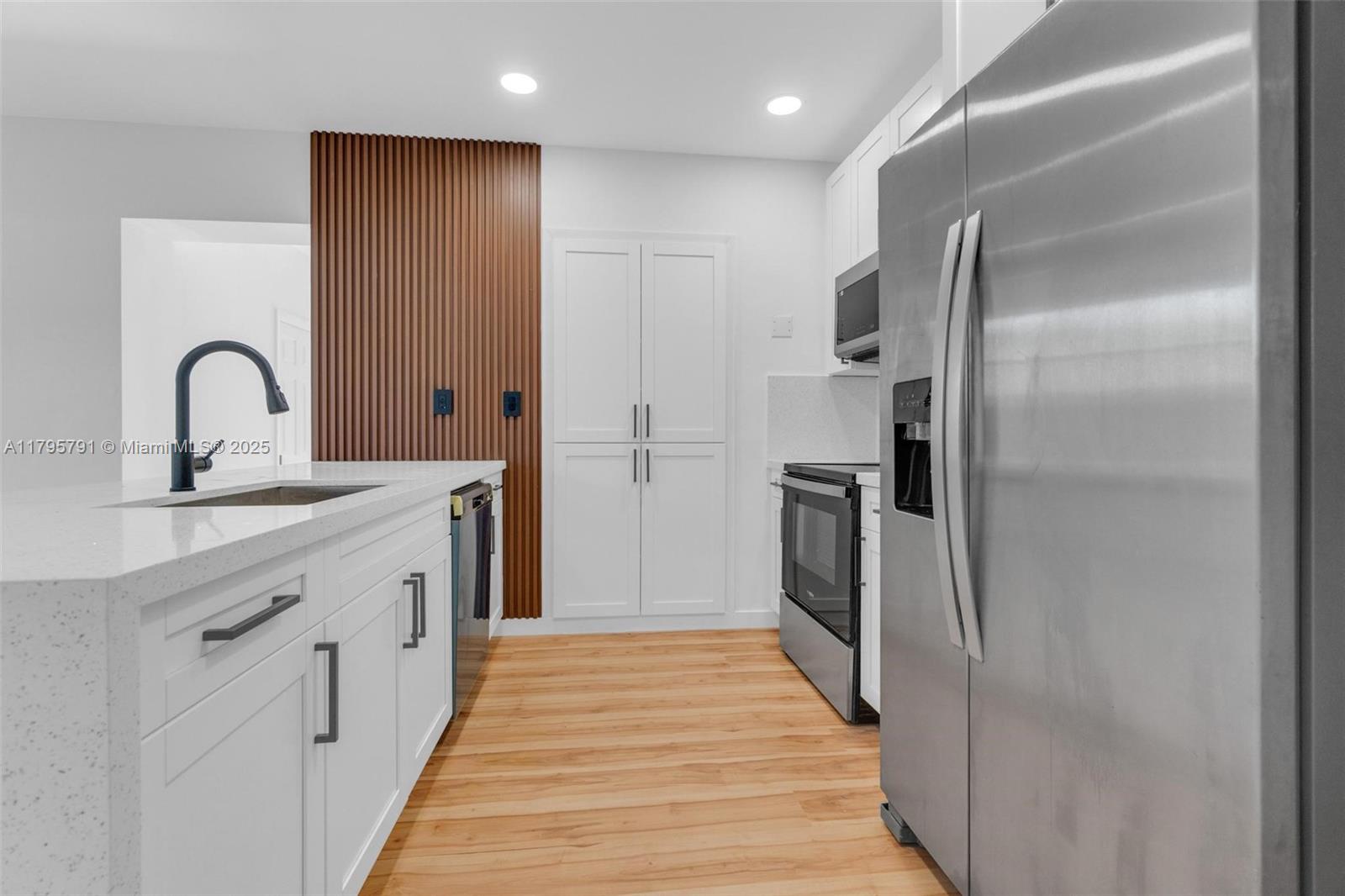 Property for Sale at 440 Nw 30th Ter, Fort Lauderdale, Broward County, Florida - Bedrooms: 3 
Bathrooms: 2  - $475,000