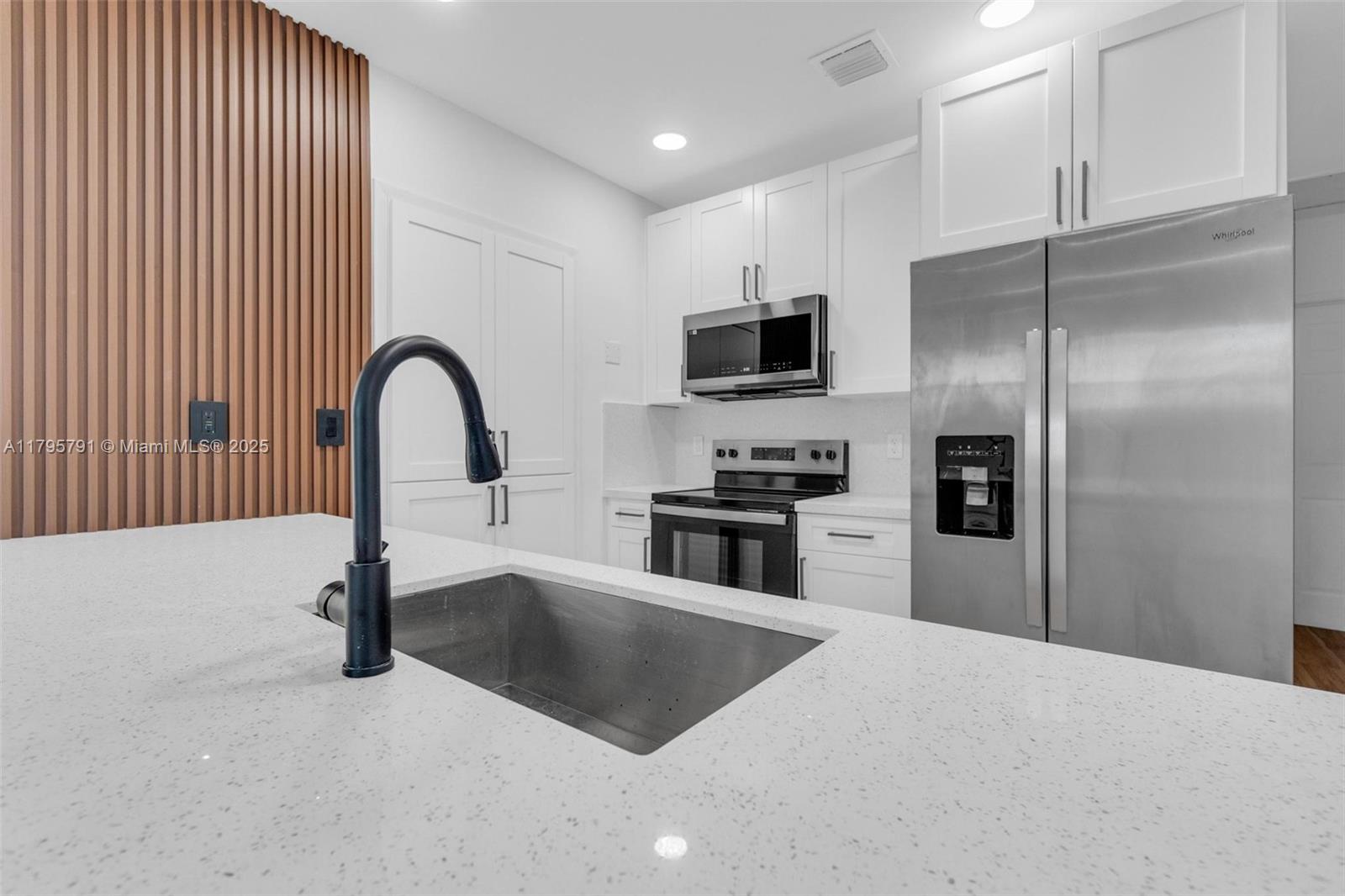 440 NW 30th Ter