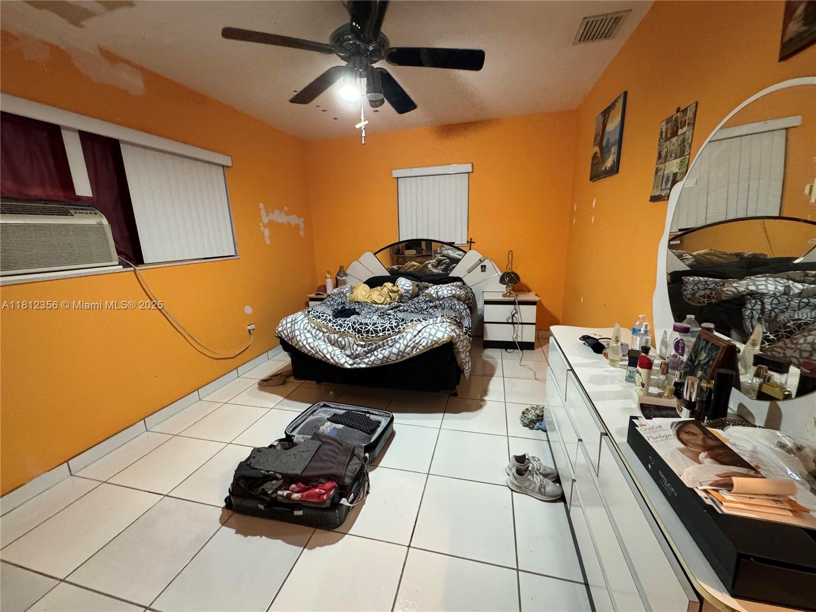 SO MIAMI HEIGHTS MANOR - Residential