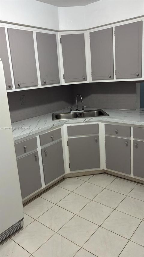 1450 NE 191st St 205 Miami FL 33179