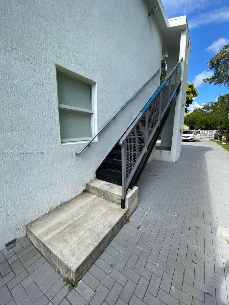 BISCAYNE AVE TRACT - Residential Lease