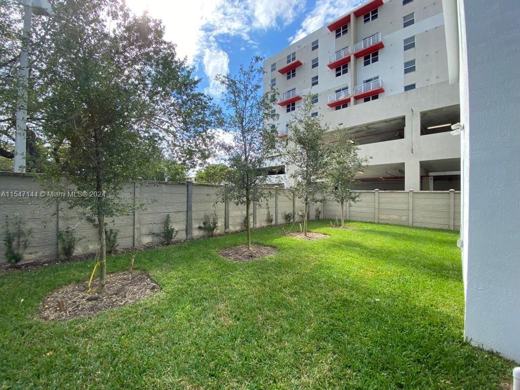 BISCAYNE AVE TRACT - Residential Lease