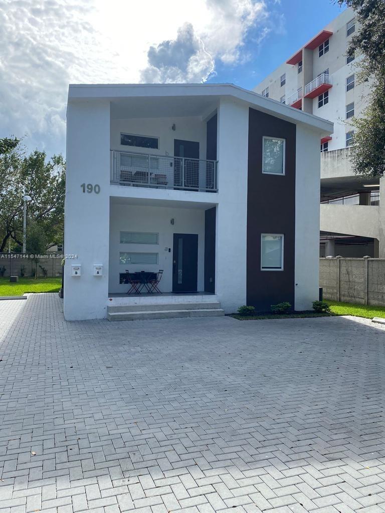 BISCAYNE AVE TRACT - Residential Lease