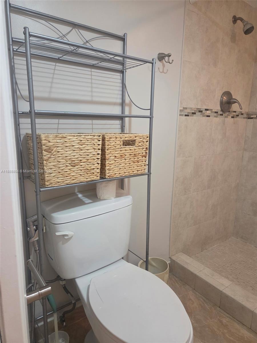 SUFFOLK AT CENTURY VILLAG - Residential