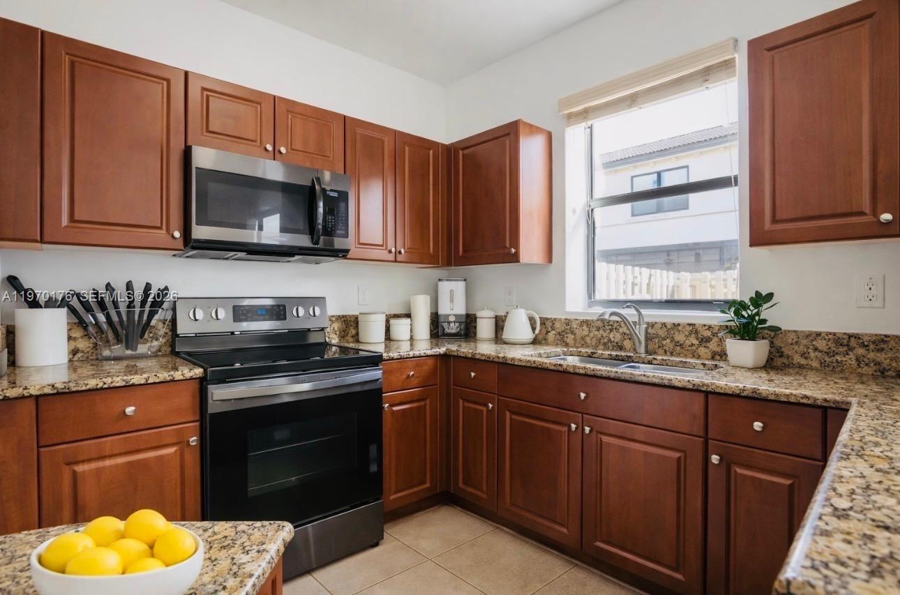 SILVER PALM EAST SECTION - Residential