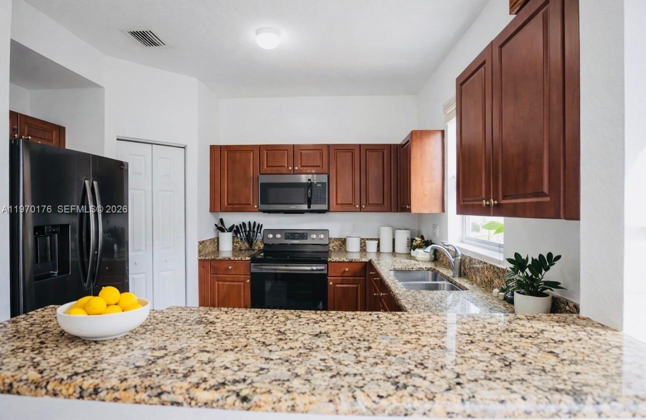 SILVER PALM EAST SECTION - Residential