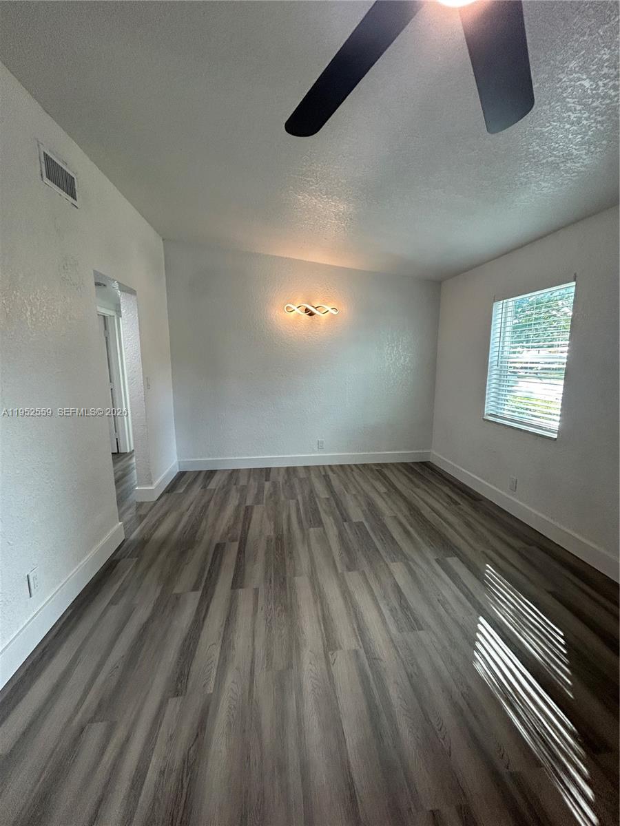 SANDERS PARK - Residential