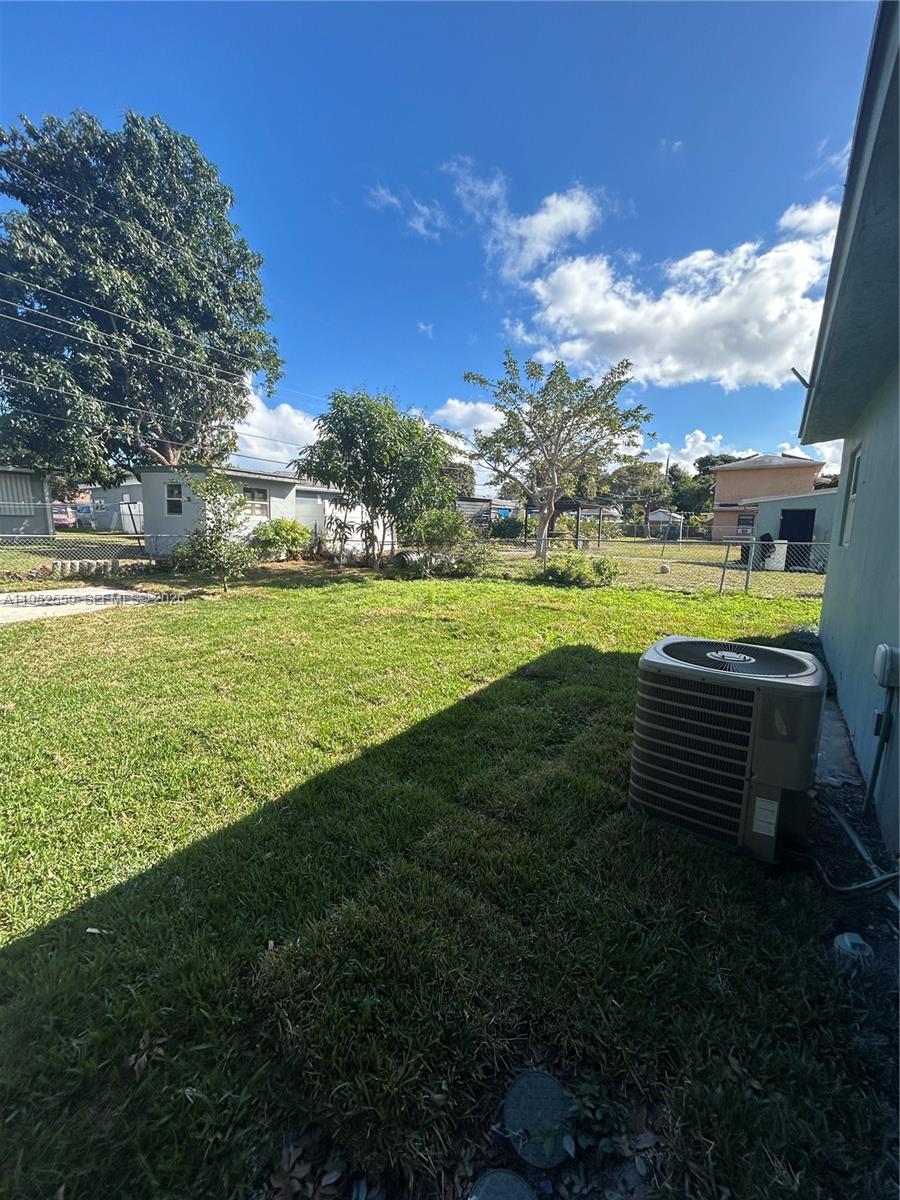 SANDERS PARK - Residential