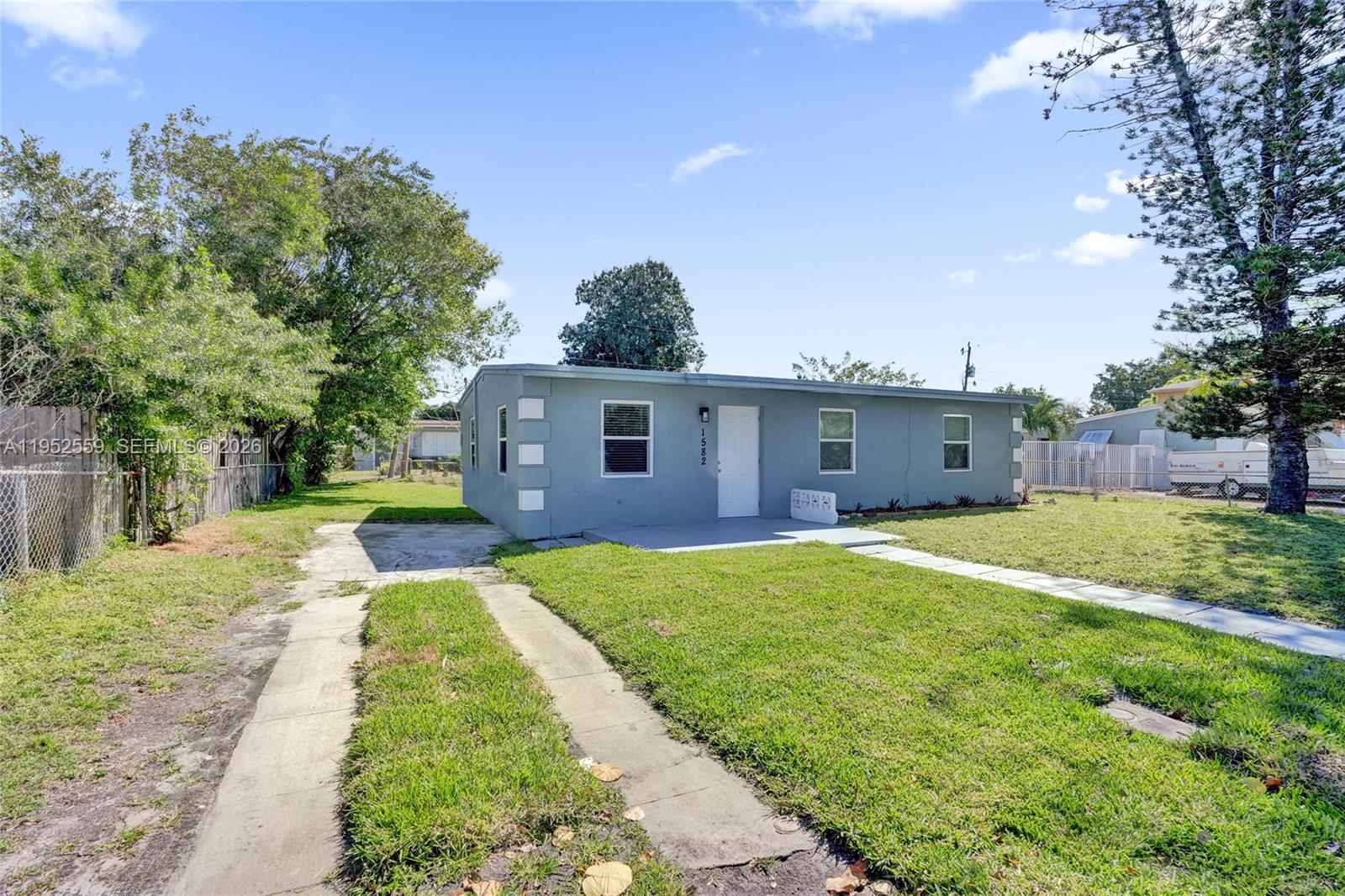 SANDERS PARK - Residential