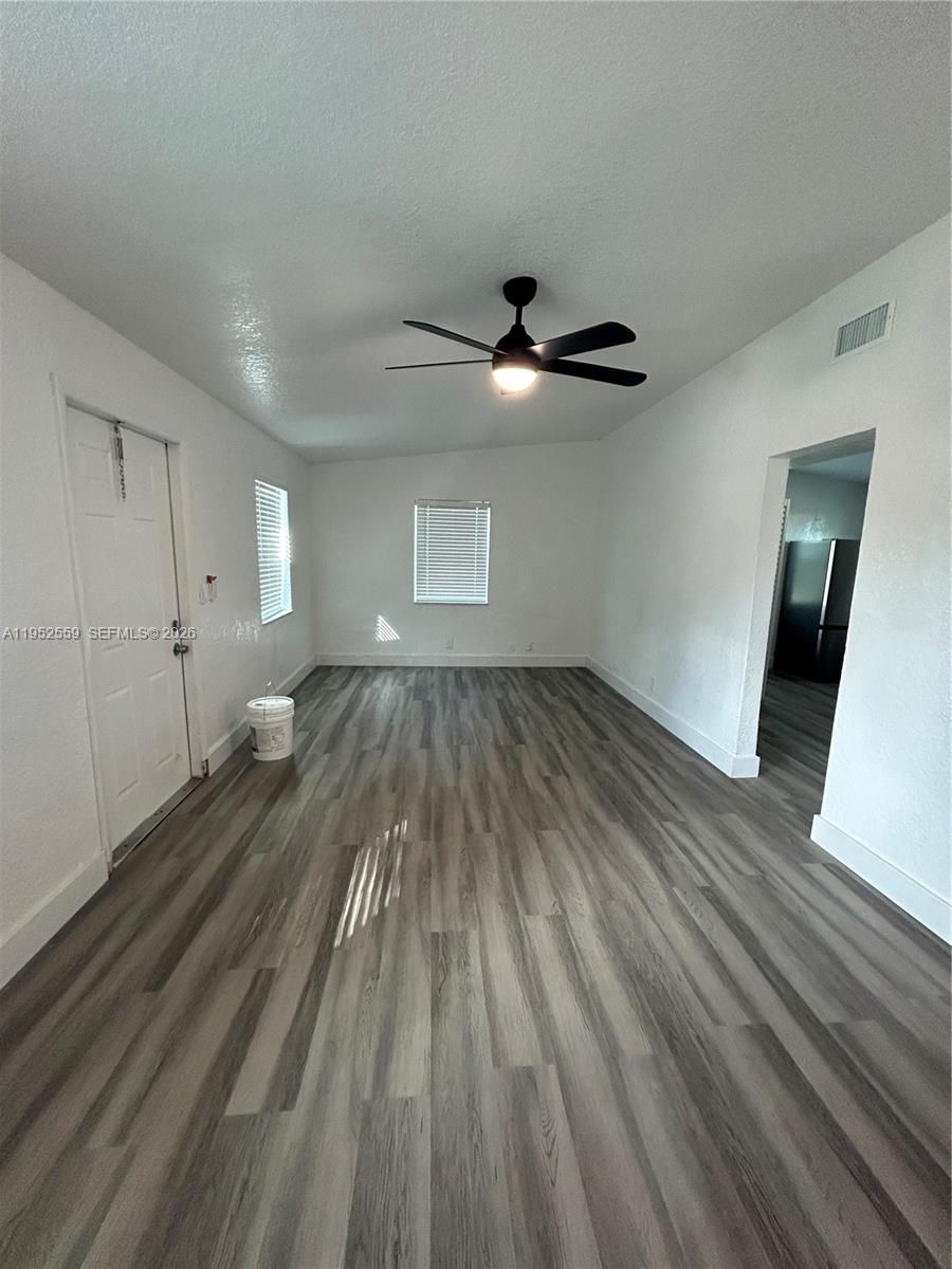 SANDERS PARK - Residential