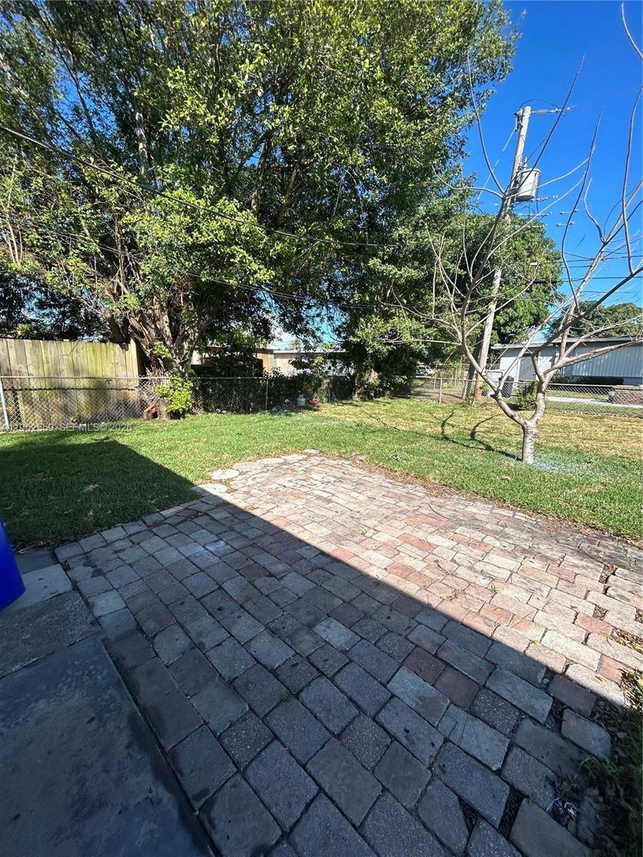 SANDERS PARK - Residential