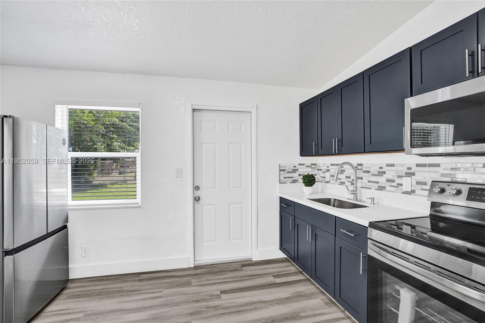 SANDERS PARK - Residential