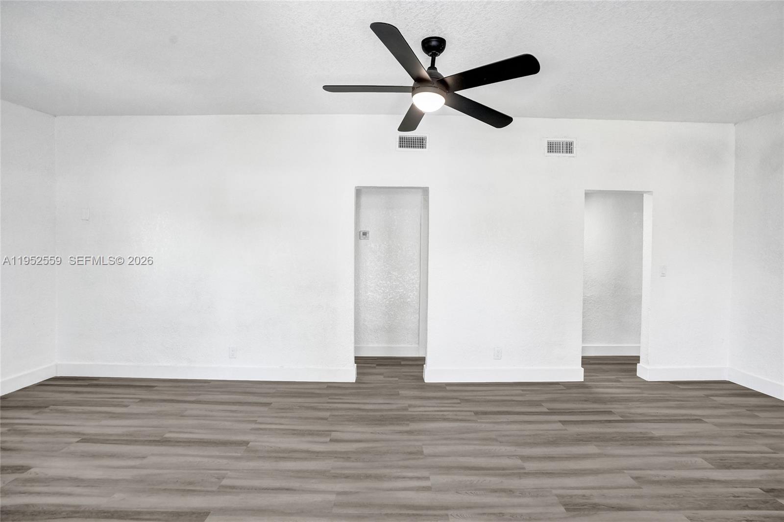 SANDERS PARK - Residential