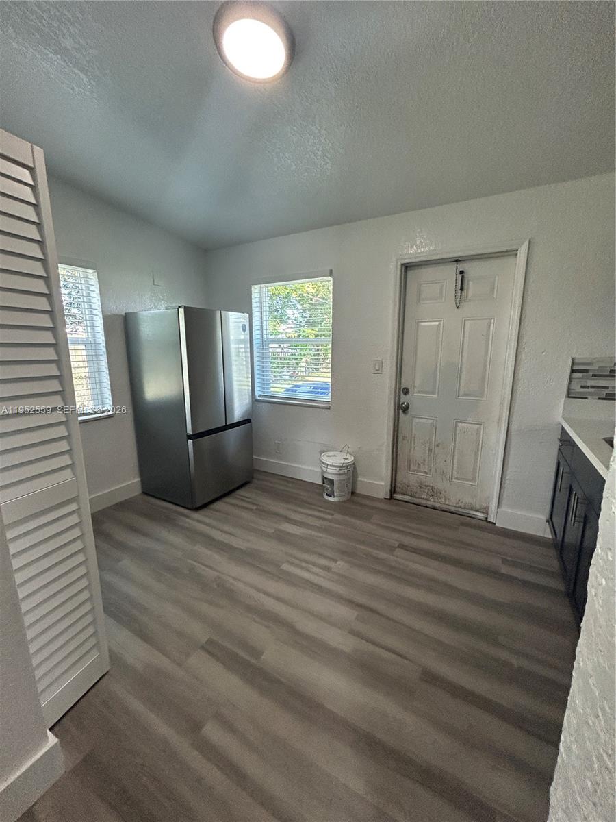 SANDERS PARK - Residential