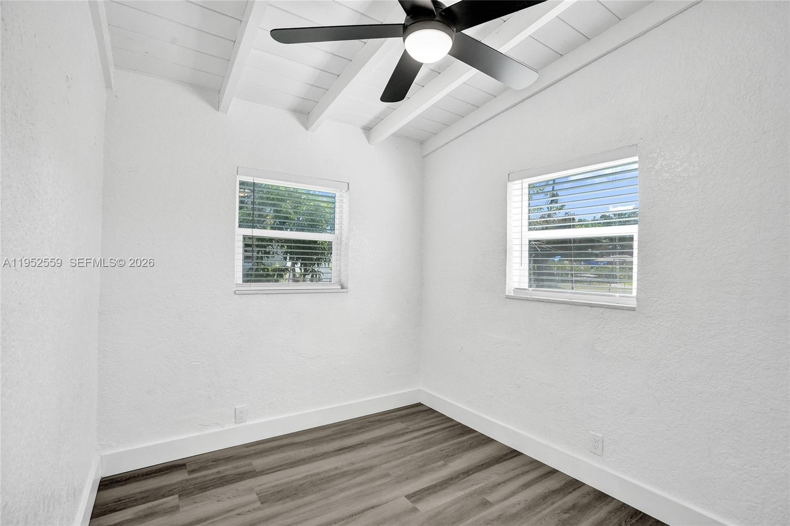 SANDERS PARK - Residential