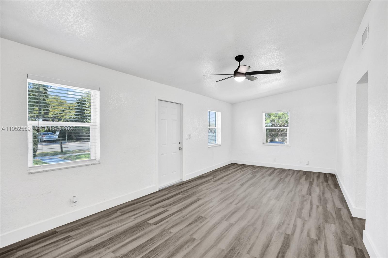 SANDERS PARK - Residential