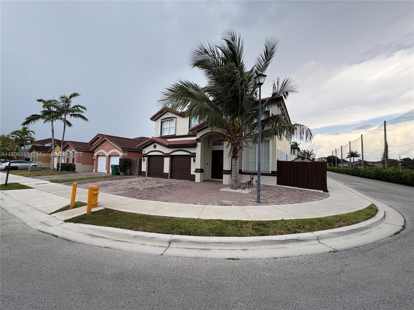 15375 Sw 93rd Ln, Miami, Broward County, Florida - 4 Bedrooms  
3 Bathrooms - 
