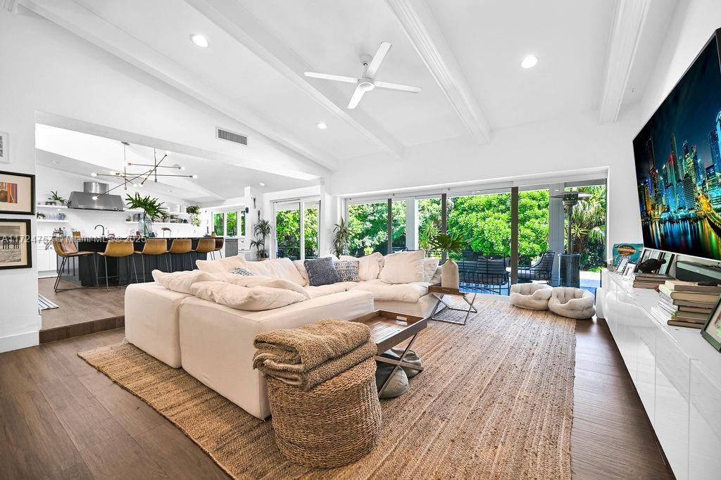 Property for Sale at 7761 Sw 170th St, Palmetto Bay, Miami-Dade County, Florida - Bedrooms: 4 
Bathrooms: 3  - $1,550,000