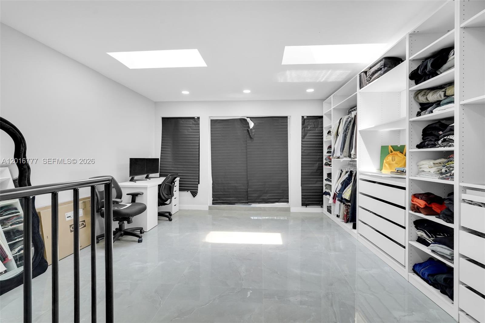 SHERIDAN HILLS SEC ONE - Residential