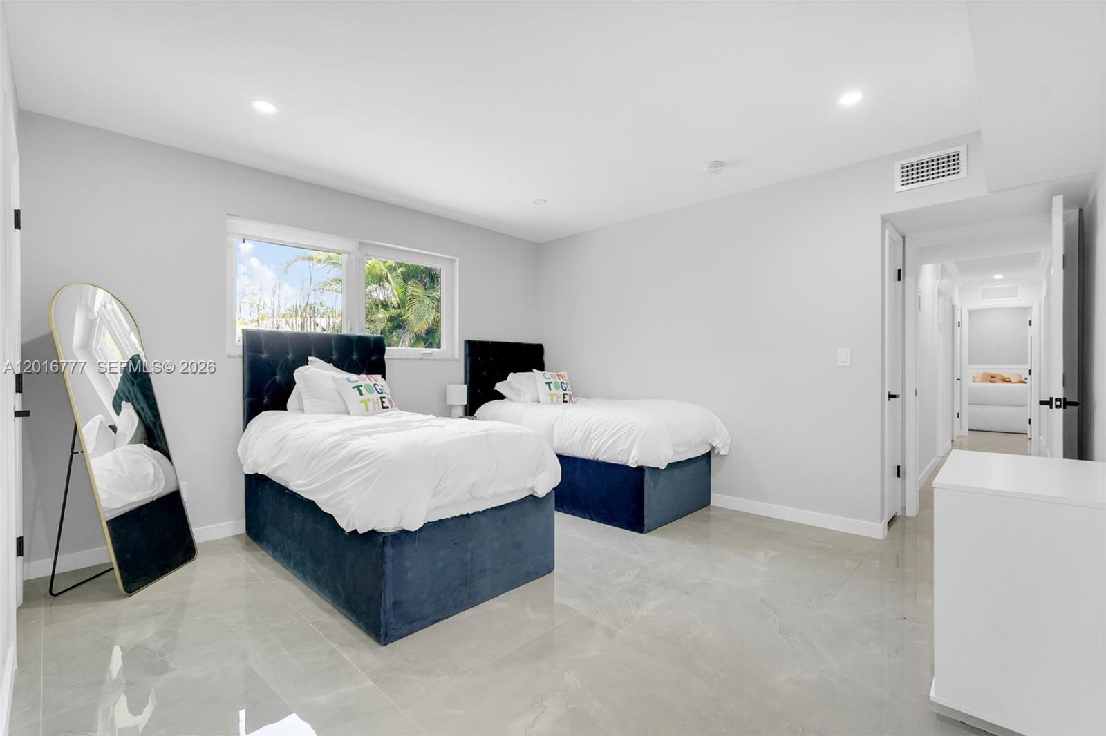 SHERIDAN HILLS SEC ONE - Residential