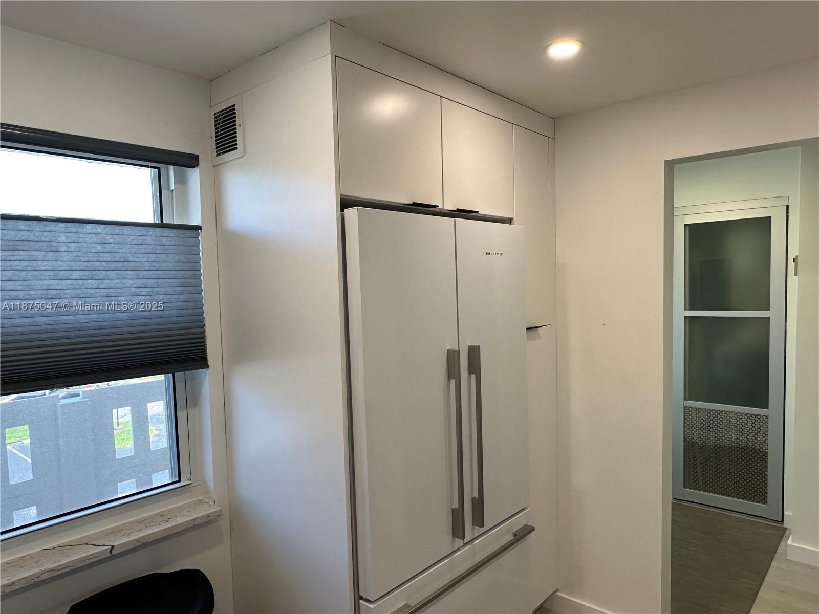 MEADOWBROOK LAKES VIEW CO - Residential