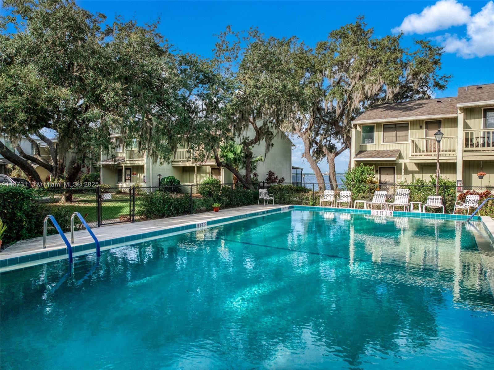 Bay Street Villas - Residential