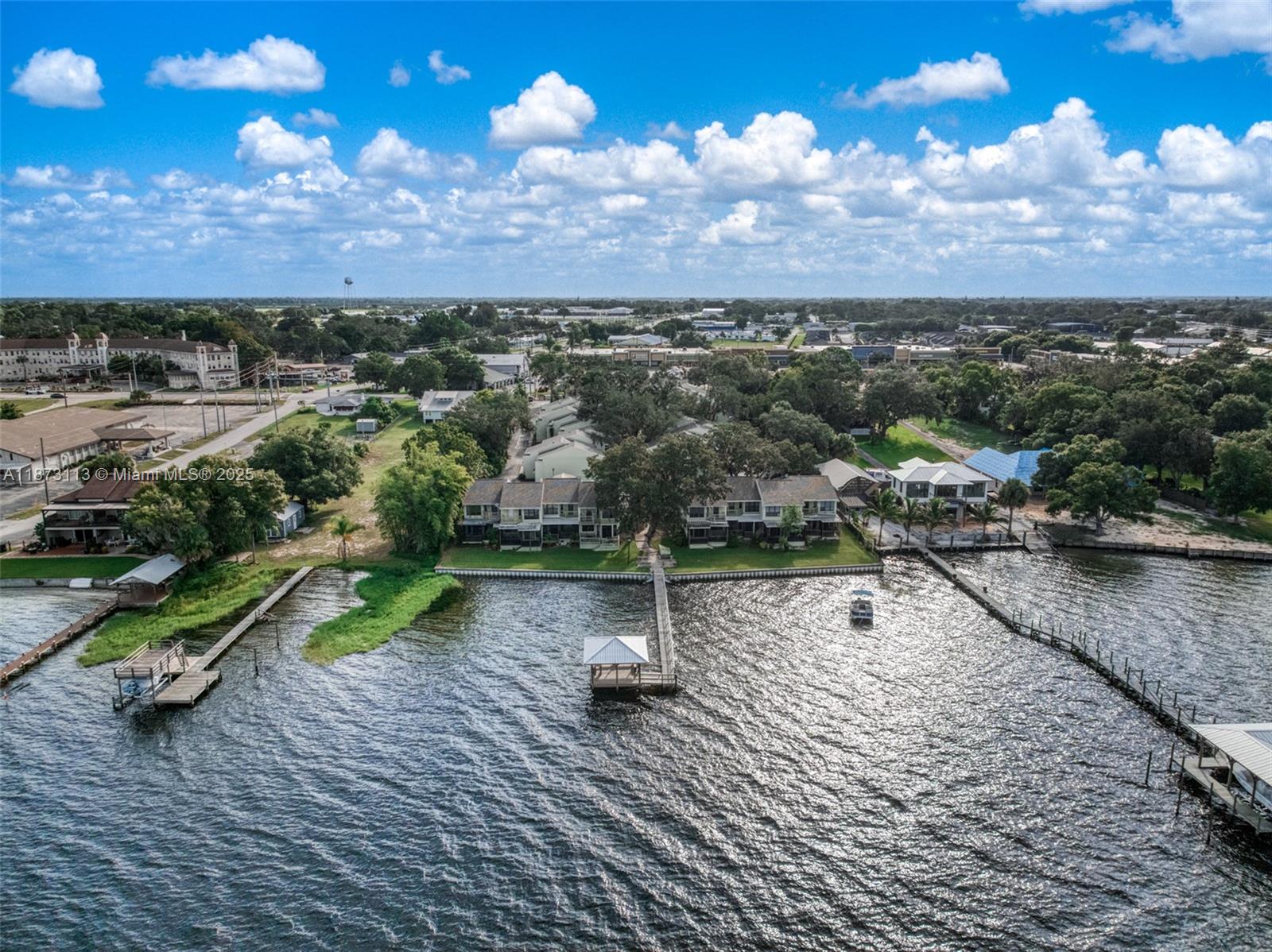 Bay Street Villas - Residential