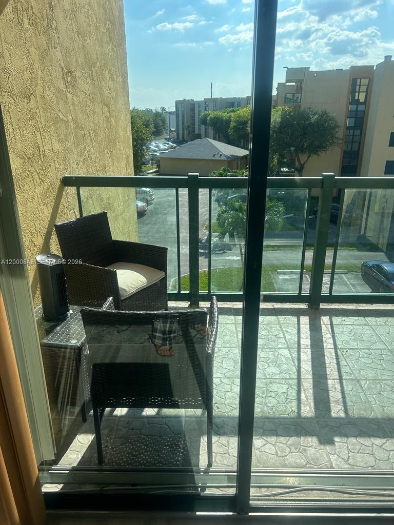 INTERNATIONAL PARK CONDO - Residential Lease