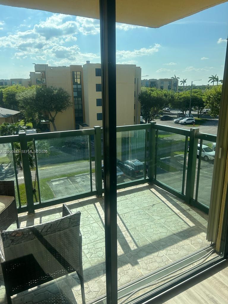 INTERNATIONAL PARK CONDO - Residential Lease