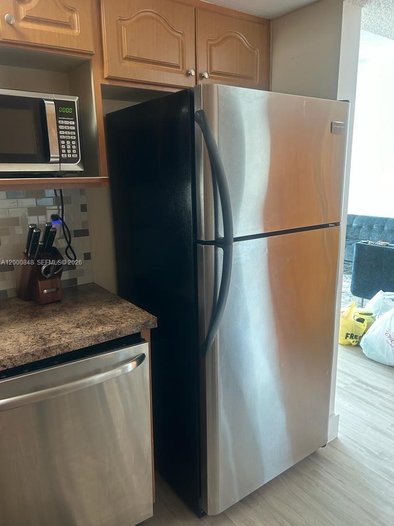 INTERNATIONAL PARK CONDO - Residential Lease