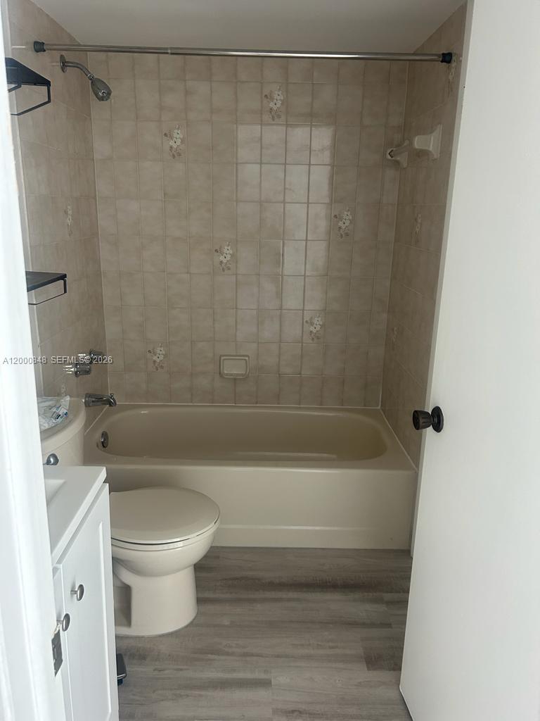 INTERNATIONAL PARK CONDO - Residential Lease