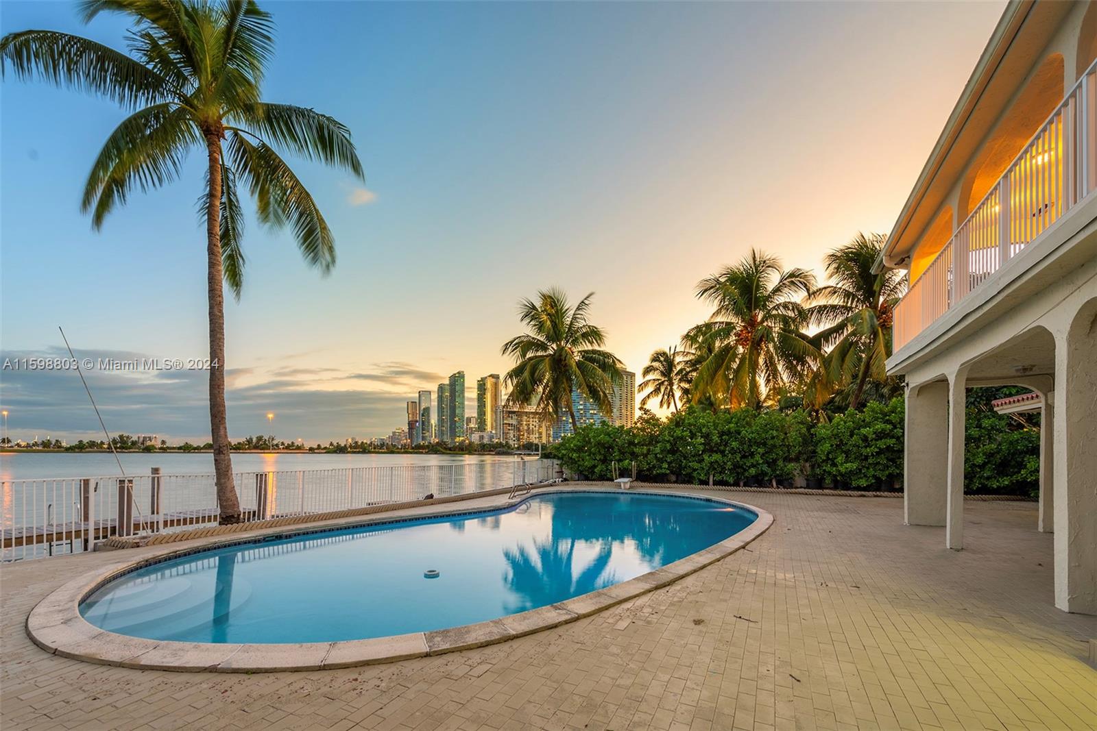 BAY POINT - Residential