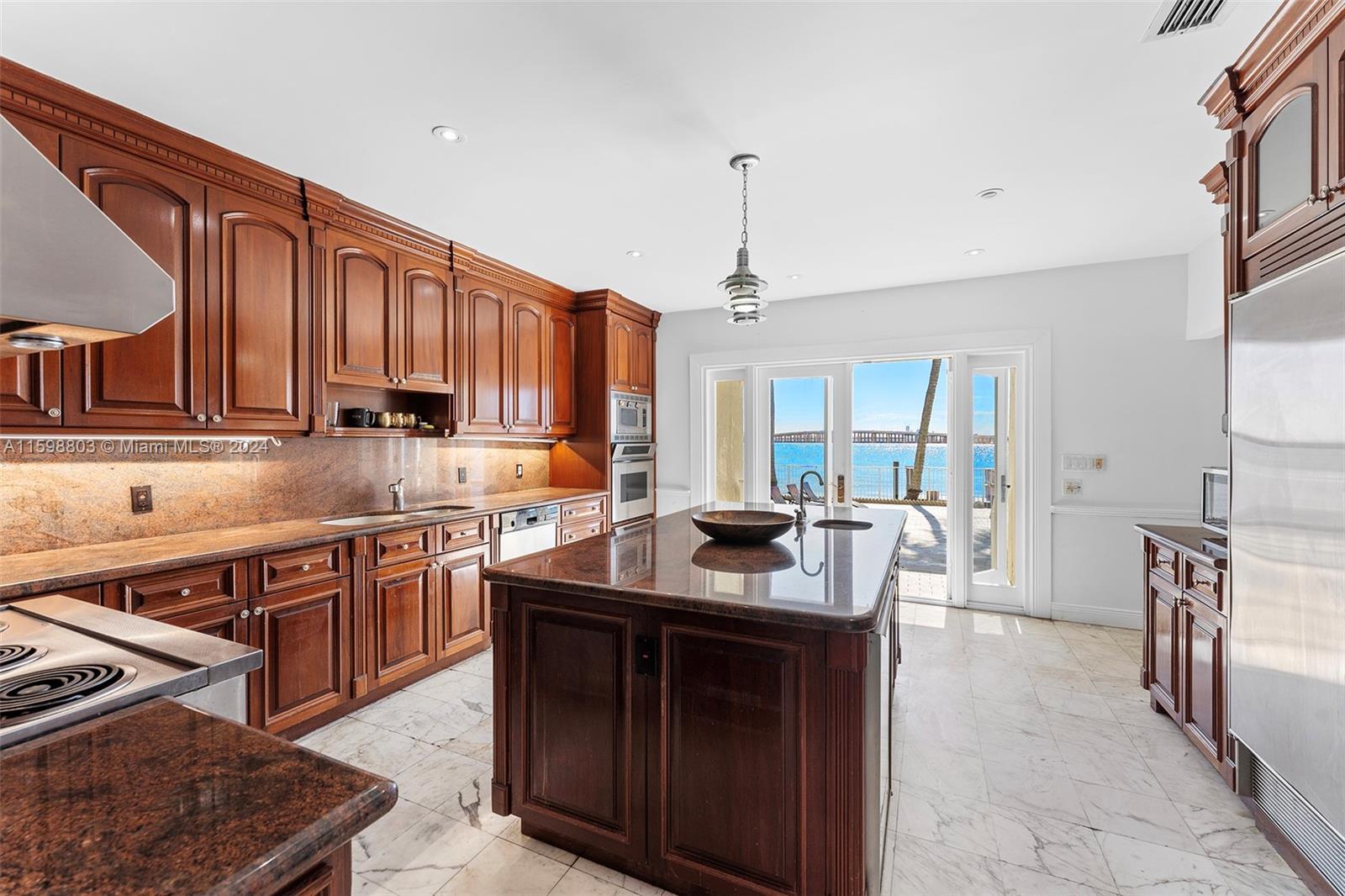 BAY POINT - Residential