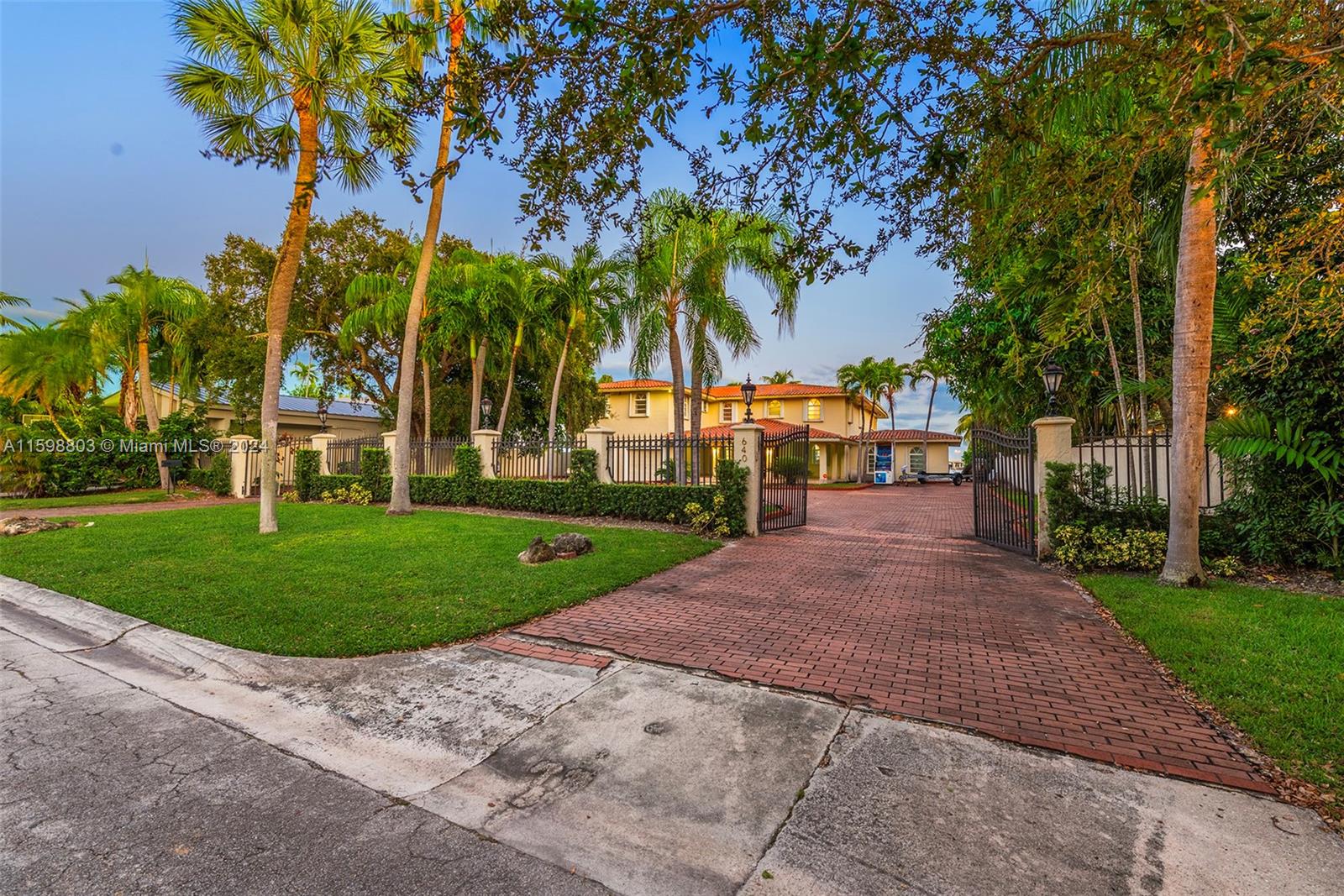 BAY POINT - Residential