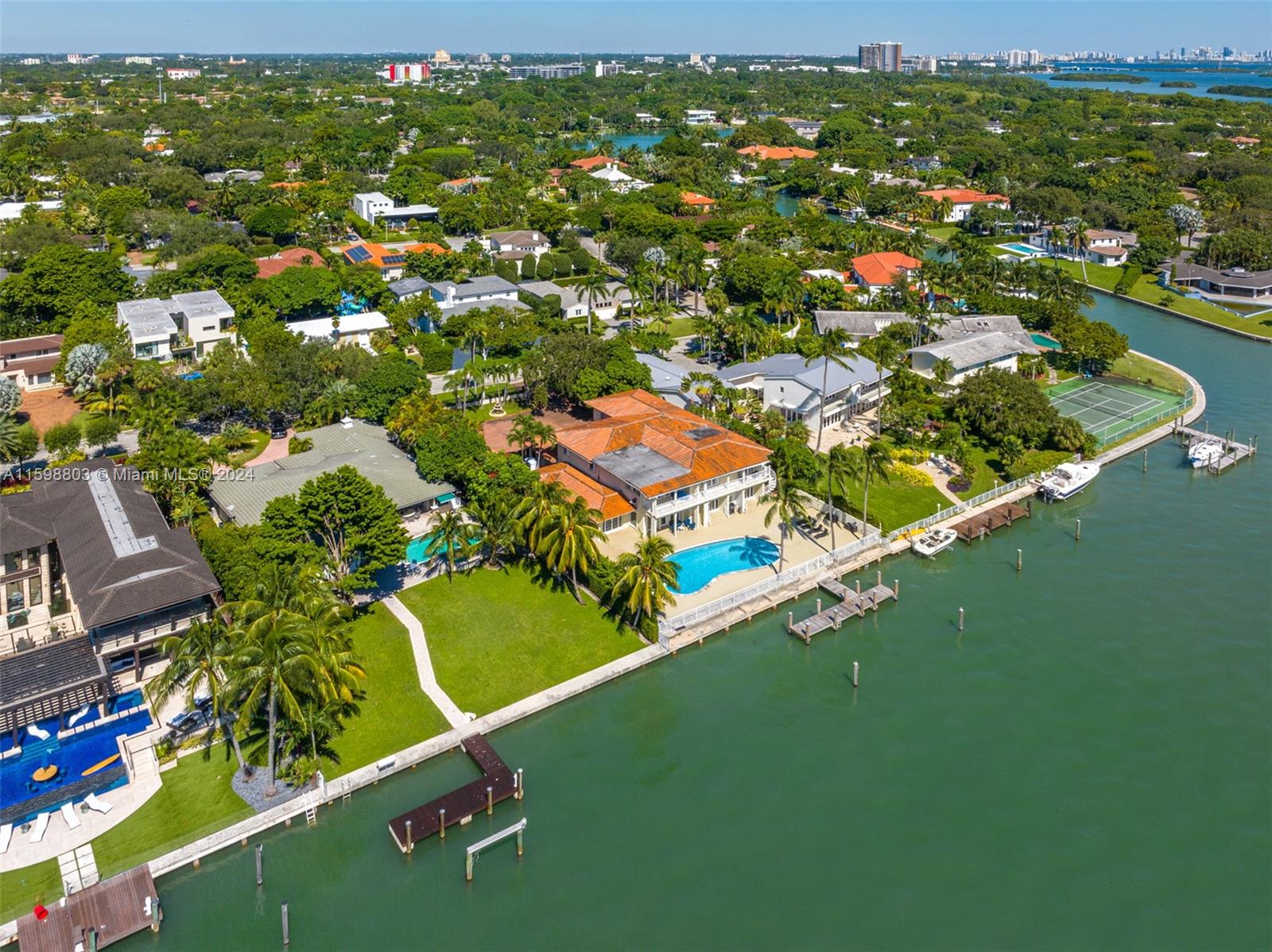 BAY POINT - Residential