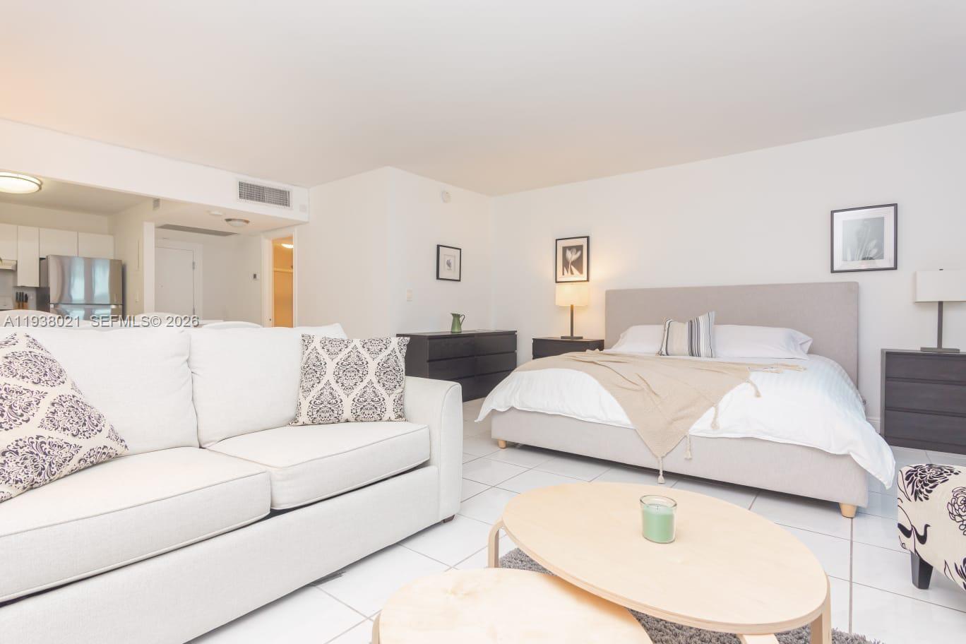 Roney Palace - Residential