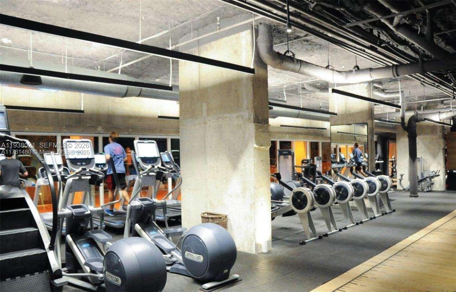 Roney Palace - Residential