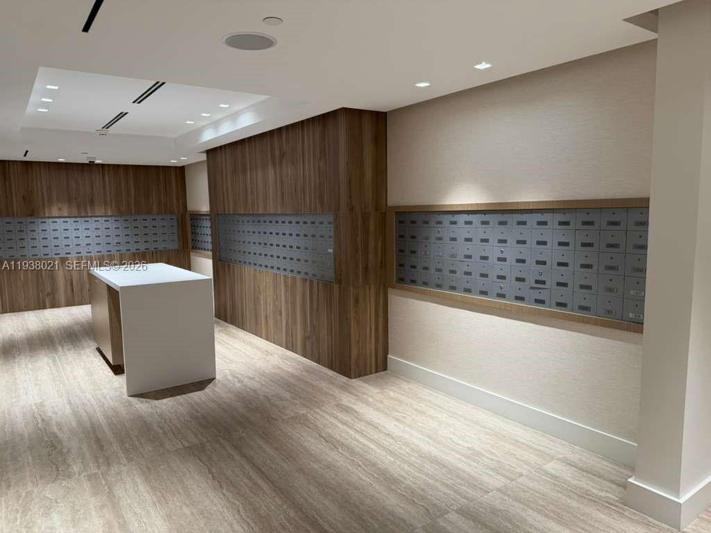 Roney Palace - Residential